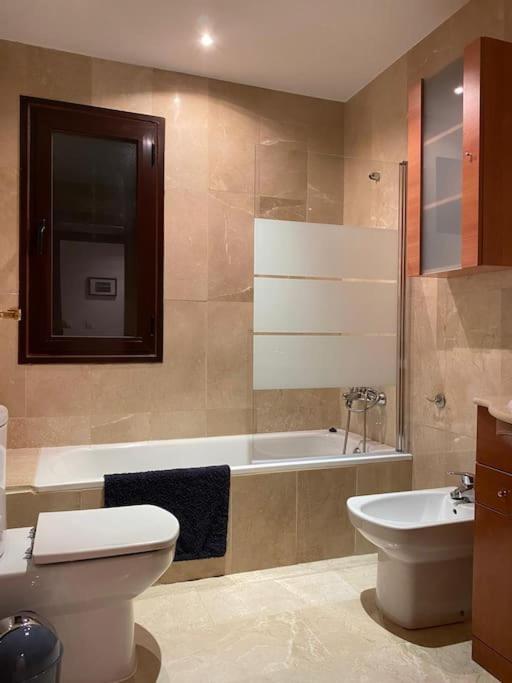 Central Estepona 3 Bed Apt With Pool And Parking Exteriér fotografie