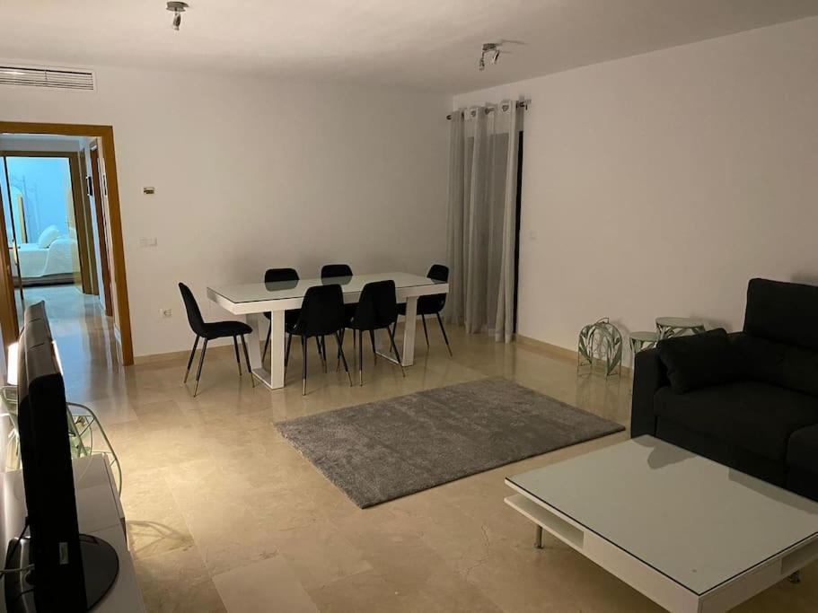 Central Estepona 3 Bed Apt With Pool And Parking Exteriér fotografie