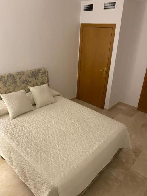 Central Estepona 3 Bed Apt With Pool And Parking Exteriér fotografie